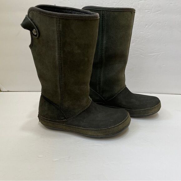 CROCS BERRYESSA SUEDE BOOTS - Picture 1 of 7